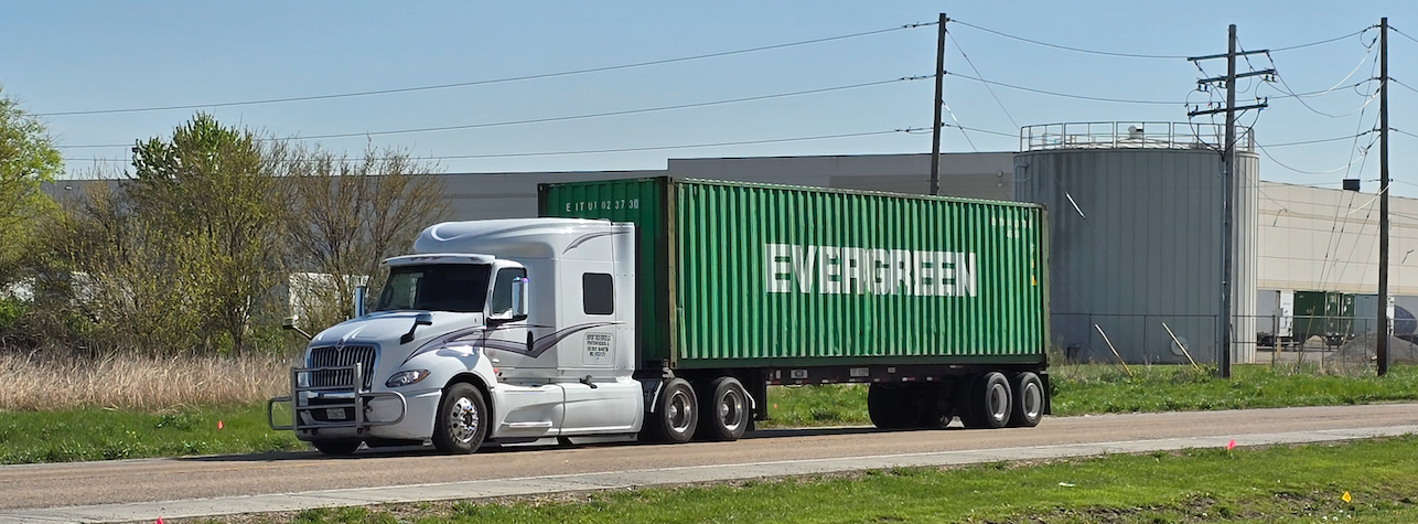 Trucking Industry Updates cover photo for River-Roads Sales and Leasing